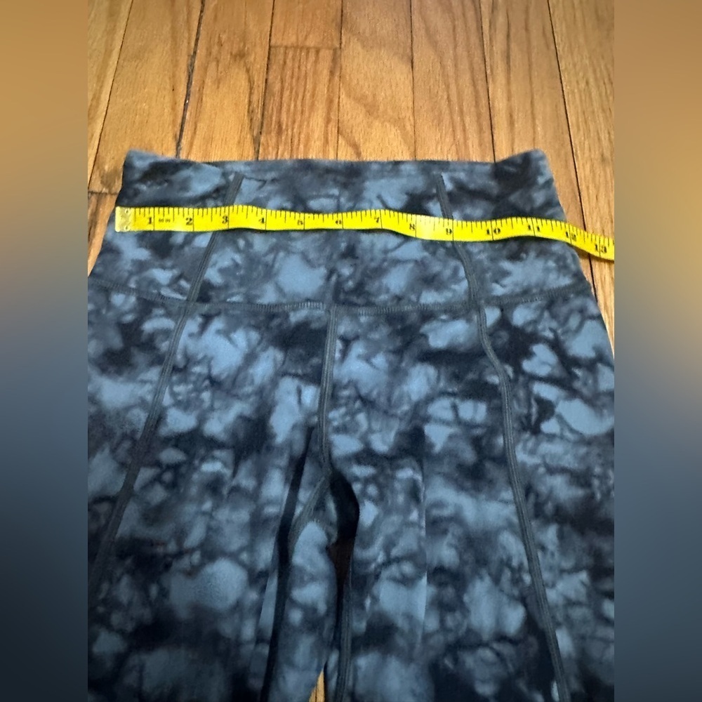 Athleta Black Tie-Dye Capris - Picture 4 of 5